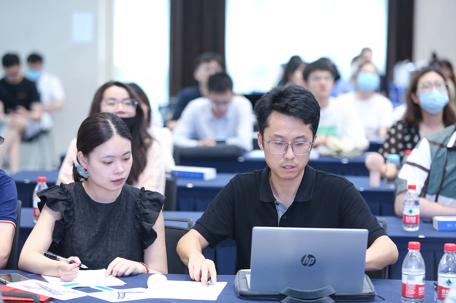比賽現(xiàn)場統(tǒng)計(jì)工作人員